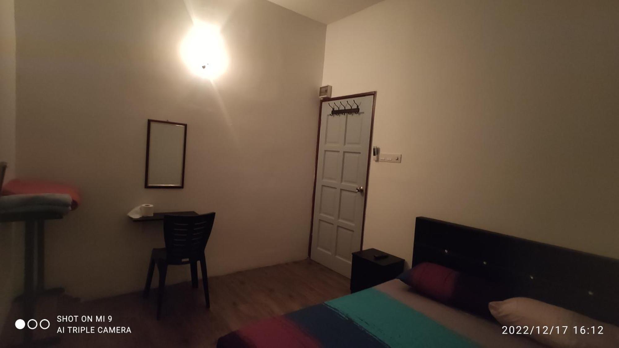 Benuthomestay Johor Bahru Habitación foto